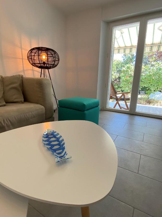 Appartement Rez De Villa Proche Port Et Plages De Sanary エクステリア 写真