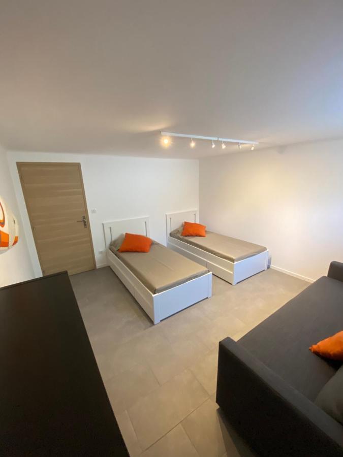 Appartement Rez De Villa Proche Port Et Plages De Sanary エクステリア 写真